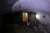Право аренды помещения площадью 70,6 кв. м в Апраксином дворе.