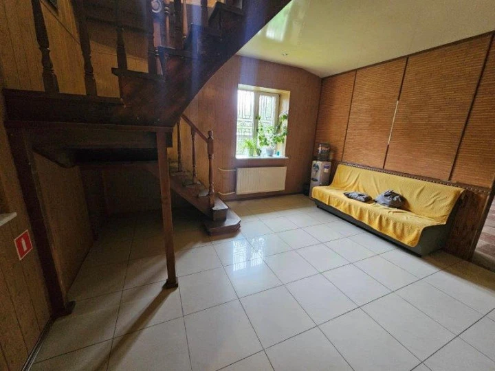 Коттедж  318,3 кв. м с участком 1 200 кв. м в дер. Аро