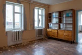 Нежилое здание, 85,2 кв.м. с земельным участком 346 кв.м. в с. Крутогорье.