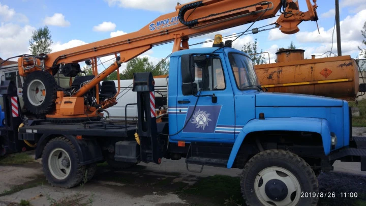 Грузовой с буровой установкой ГАЗ-33086