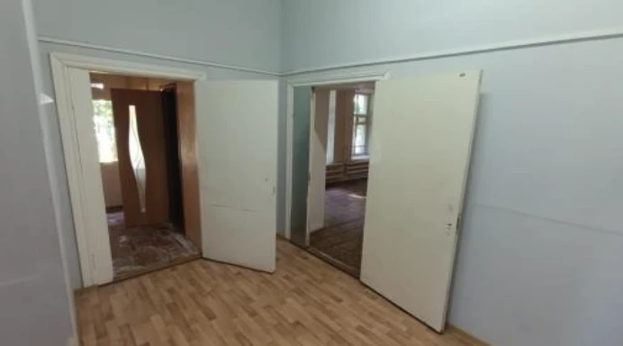 Здание площадью 145,4 кв. м, земельный участок  площадью 2782 кв.м : Ярославская область, р-н Некрасовский, с. Левашово, ул. Советская, д. 12, с земельным участком
