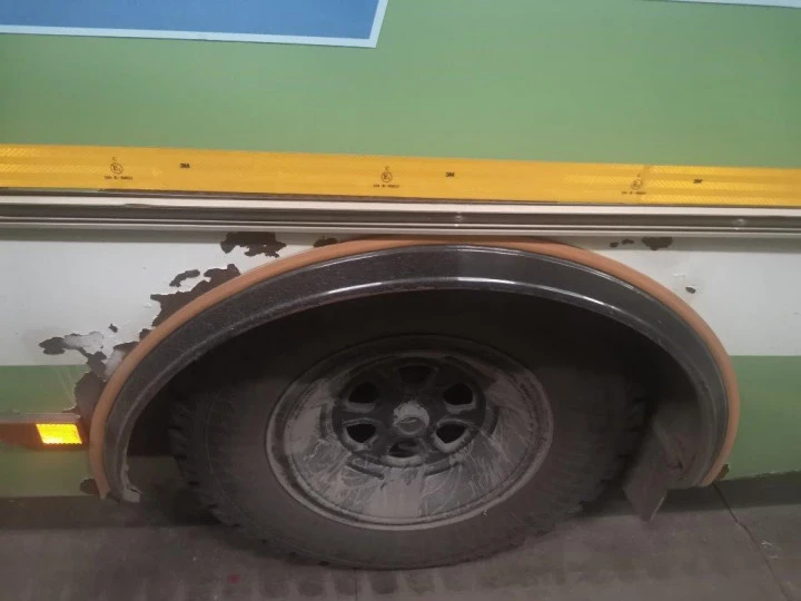 Автомобиль - автобус ПАЗ-3205