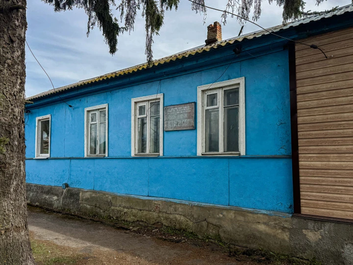Помещение, назначение: нежилое, площадь 38,2 кв. м., этаж №1, кадастровый номер: 57:09:0030305:254, по адресу: Орловская область, муниципальный район Кромской, г.п. Кромы, пгт Кромы, ул. Советская, д. 17