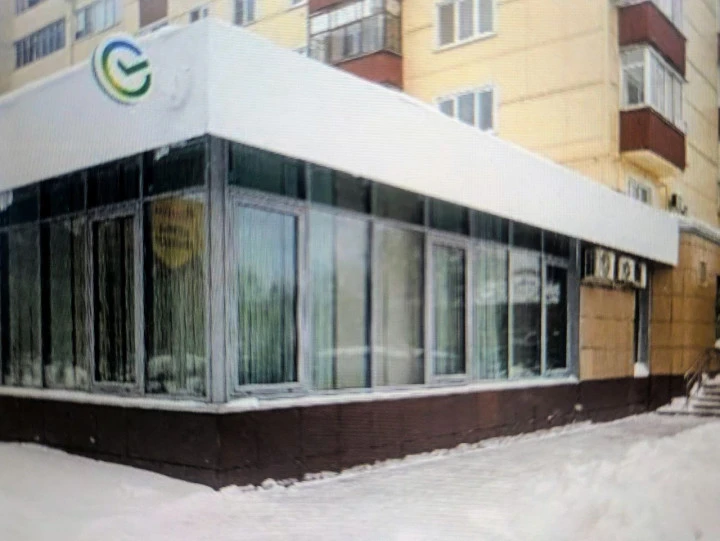 Доли 2800/12346 в праве собственности на нежилое помещение общей площадью 1 234,6 кв. м в г. Орехово-Зуево Московской области.