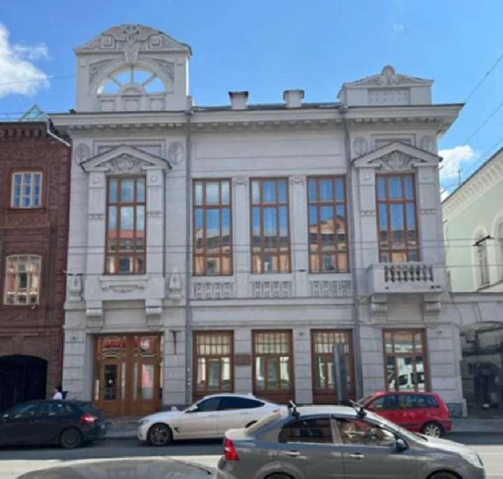 Исторический особняк в центре Самары по адресу: ул. Куйбышева, д. 93 и коммерческие объекты в с. Калиновка, п. Прогресс, п. Масленниково Самарской области
