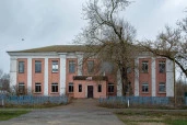 Земельный участок площадью 2 495 кв.м., категория земель: земли населенных пунктов, кад.№: 48:04:1030125:13 с объектами недвижимости по адресу: Липецкая обл., Добринский р-н, с. Талицкий Чамлык, ул. Советская, д.37