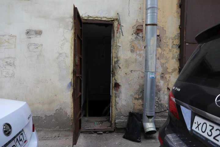Право аренды помещения площадью 195,1 кв. м в Апраксином дворе