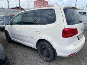 Volkswagen Touran, белый, 2012 года выпуска, VIN WVGZZZ1TZCW077889. г.Уфа.