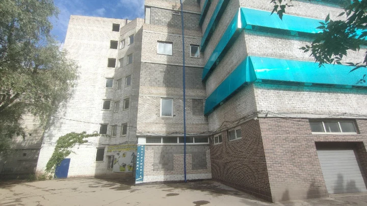 Помещение - 16,5 кв. м, адрес: РФ, Самарская обл., г. Самара, Промышленный р-он, ул. Губанова, д. 9, гаражное место 3-29, этаж 3, кадастровый номер 63:01:0708002:4580, ограничения и обременения: ведется работа по освобождению от имущества третьих лиц