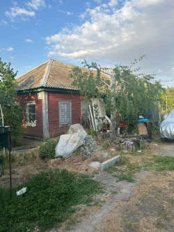 Жилой дом, 54,9 кв.м и ЗУ 879 кв.м, ст-ца Каневская, Краснодарский край.