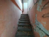 Нежилые помещения цокольного этажа и подвала девятиэтажного жилого здания. Площадь объекта: 316,9 кв.м., в том числе: площадь цокольного этажа  152,4кв.м. площадь подвала  164,5кв.м. Республика Башкортостан, г. Уфа,  ул. Блюхера, 18.
