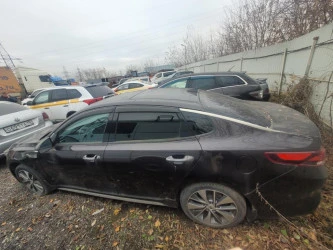 Автомобиль KIA OPTIMA, 2018, Идентификационный номер: XWEGW413BJ0006542, принадлежащий Продавцу на праве собственности, что подтверждается Договором купли-продажи № ОВ/Ф-39512-02-01-С-01 от 28.04.2018 г.