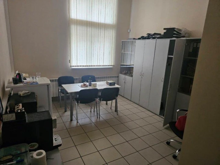 Нежилое помещение - 302,8 кв. м. на Комендантском проспекте