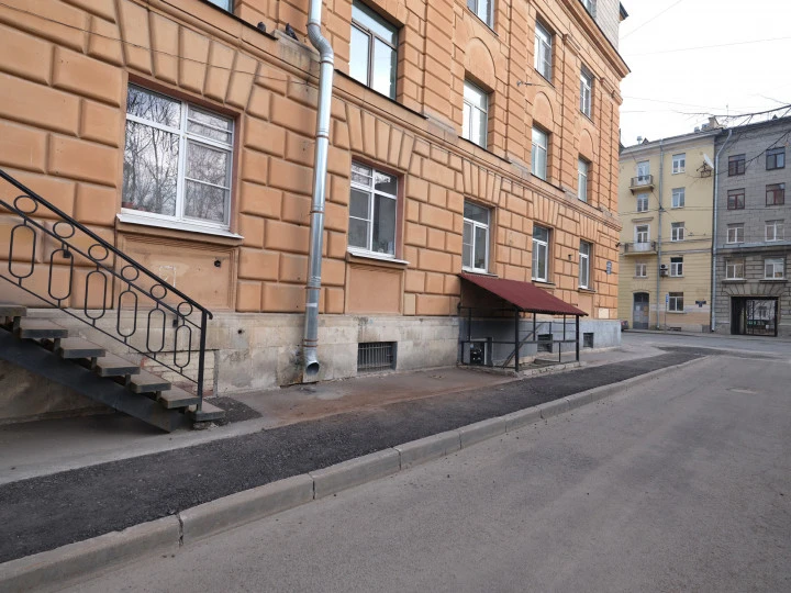 Продажа коммерческого помещения в Петербурге на Васильевском острове