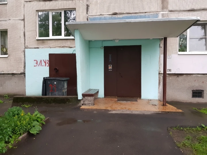 Помещение 16,7 кв.м у ст. м «Улица Дыбенко»