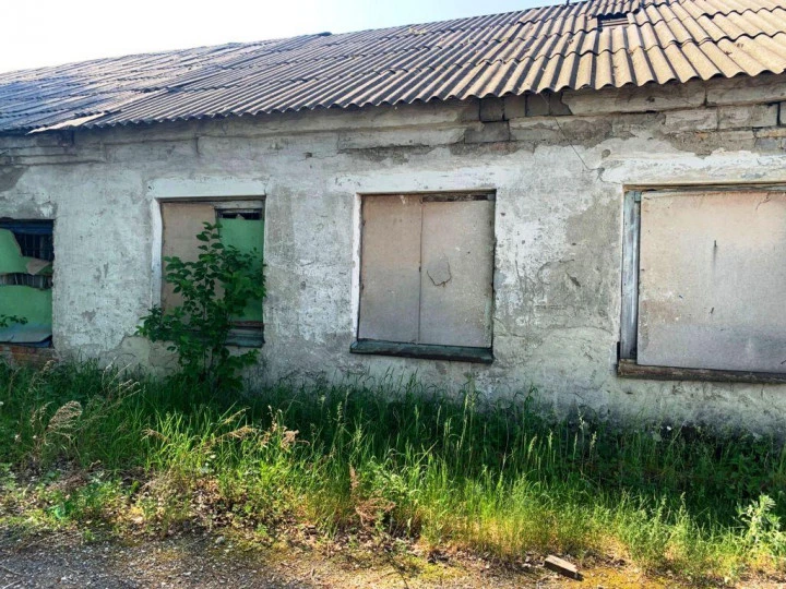 Здание склада - 459,6 кв. м, сЗУ 1362 +/- 3 кв. м, адрес: Свердловская обл., г. Серов, ул. Лесозаводская, д. 34, стр. 17,