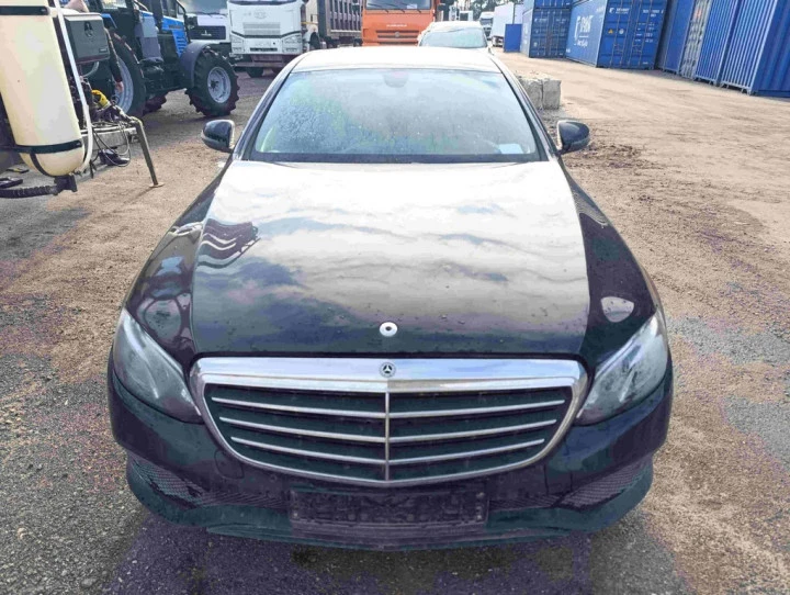 Автомобиль Mercedes-Benz E200 4MATIC, 2020