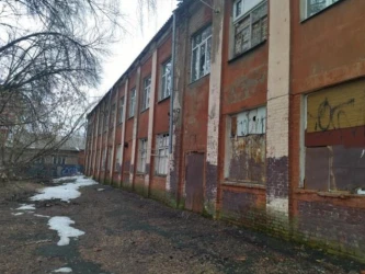 Здание бывш. больницы,  площадью 1928 кв. м, земельный участок, площадью 8721 кв. м, движимое имущество: г. Ярославль, ул. 8 Марта, д. 5