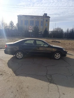 Автомобиль Toyota Camry