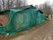 Нежилое здание (под реконструкцию) с участком в Павловске