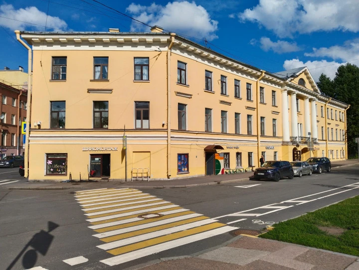 Нежилое помещение 7,4 кв.м. у ст.м. "Садовая"