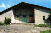 Здание Репнинского сельского дома культуры 384,8 кв.м. и  з/у в Орловской области, с. Репнино