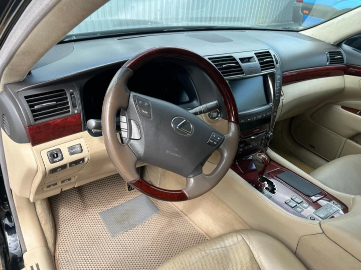 LEXUS LS460, 2008г, г. Ростов-на-Дону