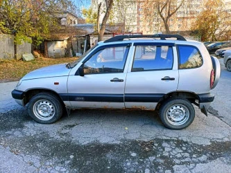 Chevrolet Niva, серебристый, 2008, 120 246 км, 1.7 МТ (79,6 л. с.), бензин, полный, VIN X9L21230080209973, универсал, в рабочем состоянии.