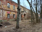 Нежилое здание, 2-этажное, площадь 2 188,5 кв. м., адрес: Ярославская область, муниципальный округ Переславль-Залесский, город Переславль-Залесский, площадь Комсомольская, дом 39.ОКН «Дом специалистов бумагопрядильной мануфактуры Борисовских».
