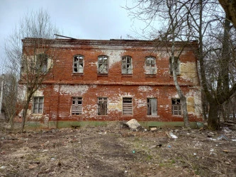 Нежилое здание, 2-этажное, площадь 2 188,5 кв. м., адрес: Ярославская область, муниципальный округ Переславль-Залесский, город Переславль-Залесский, площадь Комсомольская, дом 39.ОКН «Дом специалистов бумагопрядильной мануфактуры Борисовских».