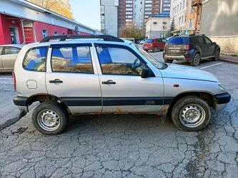 Chevrolet Niva, серебристый, 2008, 120 246 км, 1.7 МТ (79,6 л. с.), бензин, полный, VIN X9L21230080209973, универсал, в рабочем состоянии.