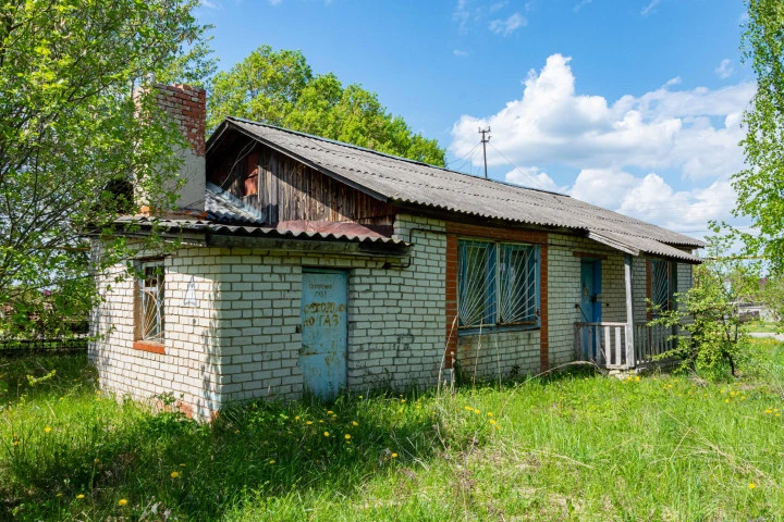 Нежилое здание, пл. 88,5 кв. м и З/у пл. 867+/-10 кв.м., Нижегородская обл., г. Арзамас, микрорайон Кирилловский, линия 17-я, д. 1