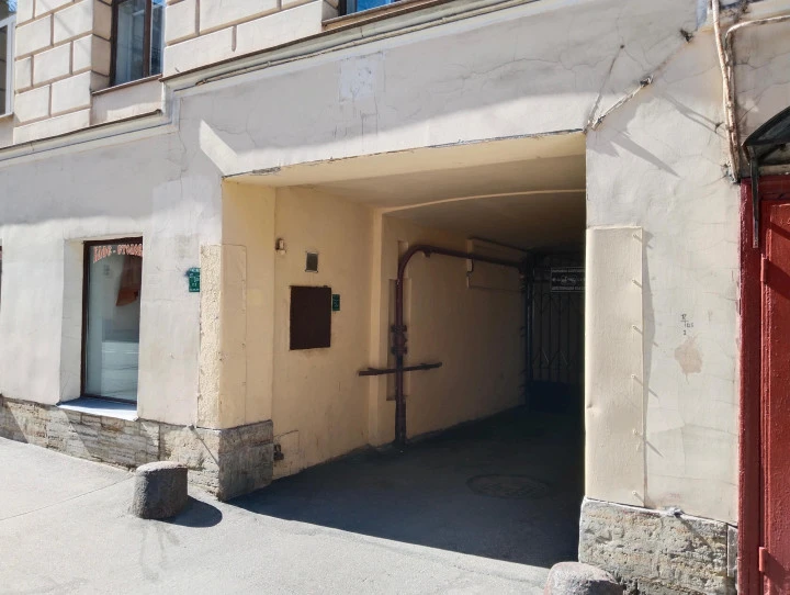 Помещение 10,9 кв.м на ул. Декабристов