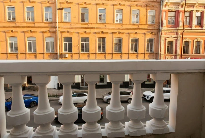Исторический особняк в центре Самары по адресу: ул. Куйбышева, д. 93 и коммерческие объекты в с. Калиновка, п. Прогресс, п. Масленниково Самарской области