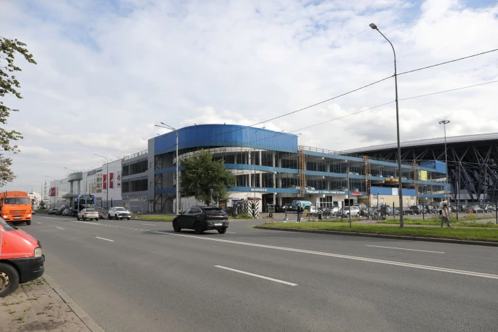 Продажа здания с земельным участком