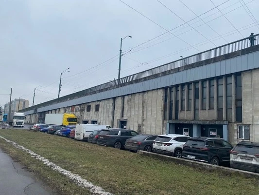 Алюминиевый лом, весом 190 кг, реестровый номер 0025КДЗ005097; стальной лом, весом 1 300 кг, реестровый номер 0025КДЗ005098; сэндвич панели, весом 448 кг, реестровый номер 0025КДЗ005099