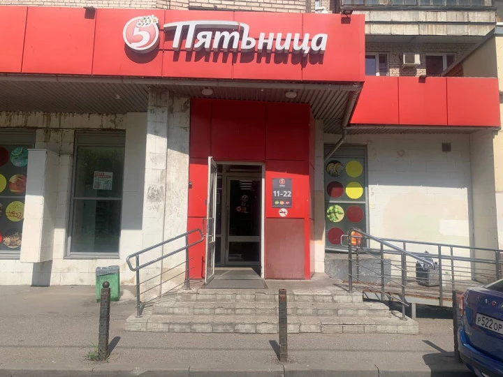 Право аренды помещения 148,7 кв.м у ст. м «Улица Дыбенко»