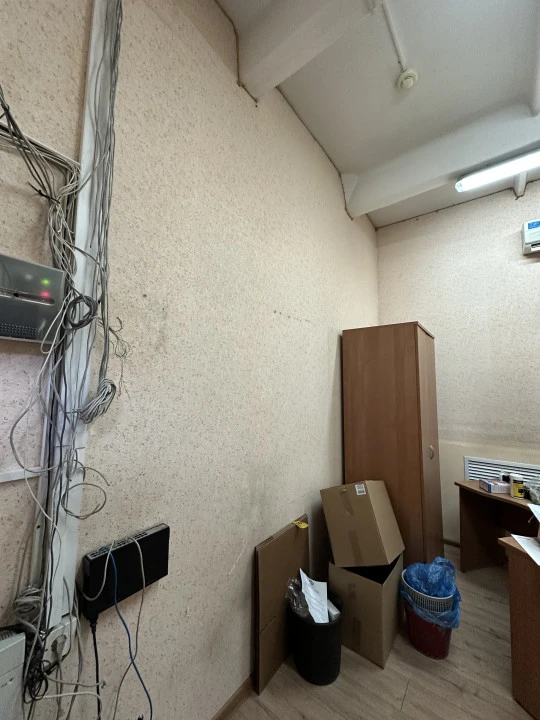 Нежилое помещение 276,4 кв.м, расположенное по адресу: Российская Федерация, Курская область, город Курск г.о., г. Курск, ул. Магистральная, зд. 17, помещение 1-6; 9,11,12;12а;13;13а;14;15;15а;16-19 на 2 этаже