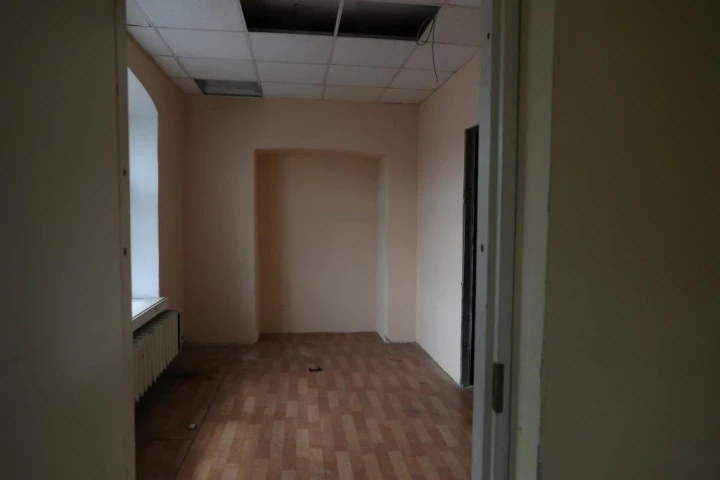 Право аренды помещения площадью 105,5 кв. м в Апраксином дворе.