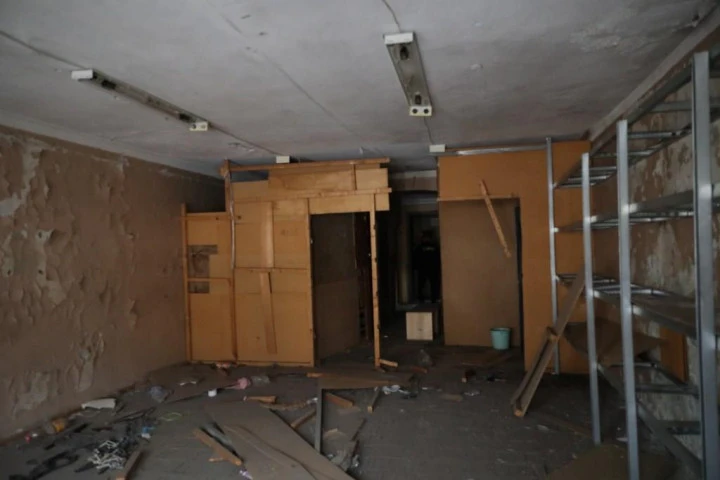 Право аренды помещения площадью 1 457,2 кв. м в Апраксином дворе.