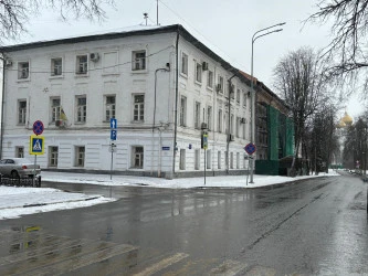 Историческое здание 809,6 кв.м с земельным участком в центре города: Ярославская область, г. Ярославль, пл. Челюскинцев, 10/3