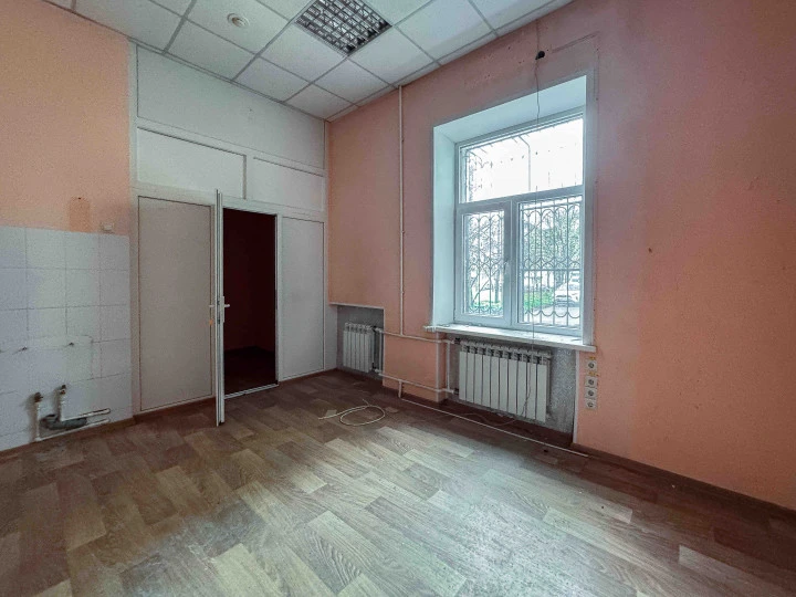 Нежилое помещение, 652 кв. м. в Липецке, Советская 63