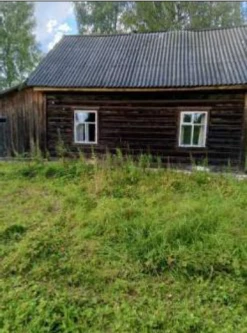 Здание 39,5 кв.м с земельным участком 657 кв.м по адресу: Ярославская область, Брейтовский р-н, д. Остряковка, д. 17
