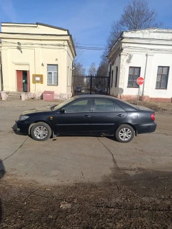 Автомобиль Toyota Camry