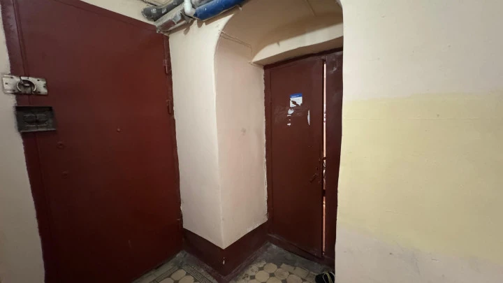 Помещение 14,3 кв.м на ул. Декабристов у второй сцены Мариинского театра