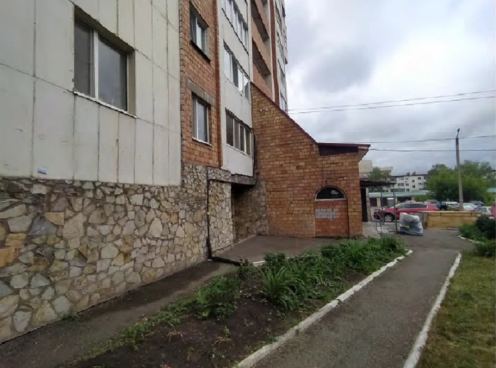 Нежилые помещения цокольного этажа пятнадцатиэтажного жилого здания , общей площадью 37,7 кв. м, расположенное по адресу: Республика Башкортостан, г. Уфа, Ленинский район, ул. Карла Маркса, 53