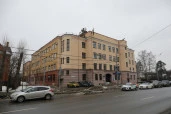Бизнес-центр с участком в Выборгском районе
