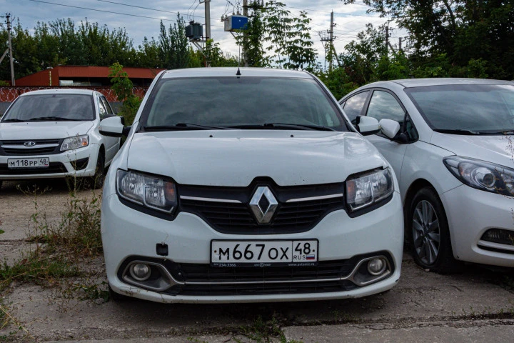 Легковой автомобиль - Renault Logan