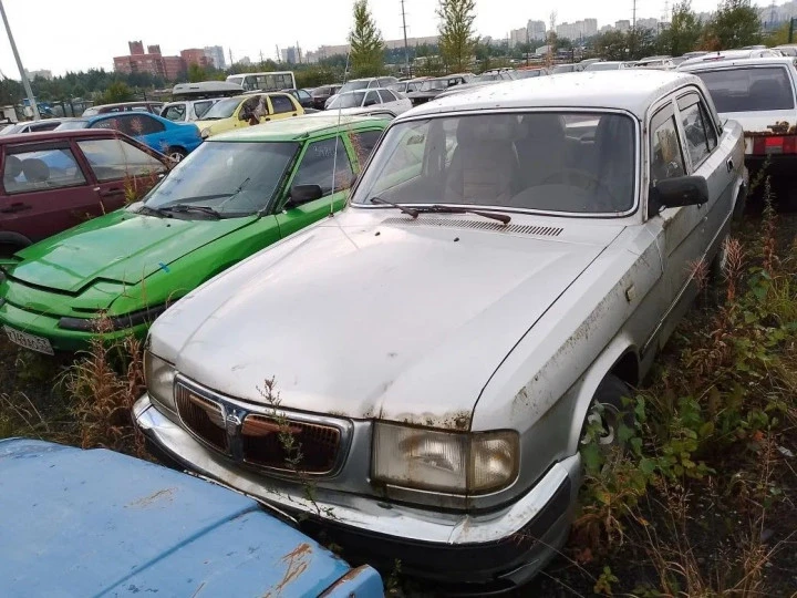 Транспортное средство  ГАЗ 3110 Год выпуска  н/д Цвет кузова - серебристый Государственный регистрационный знак- С339ХА78 (VIN  XTH31100021120625)