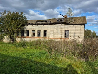 Нежилое здание, 1-этажное, площадь 183,8 кв.м, земельный участок, площадь 452 кв.м: Ярославская область, р-н Переславский, с. Дубровицы, ул. Крутец, д. 19